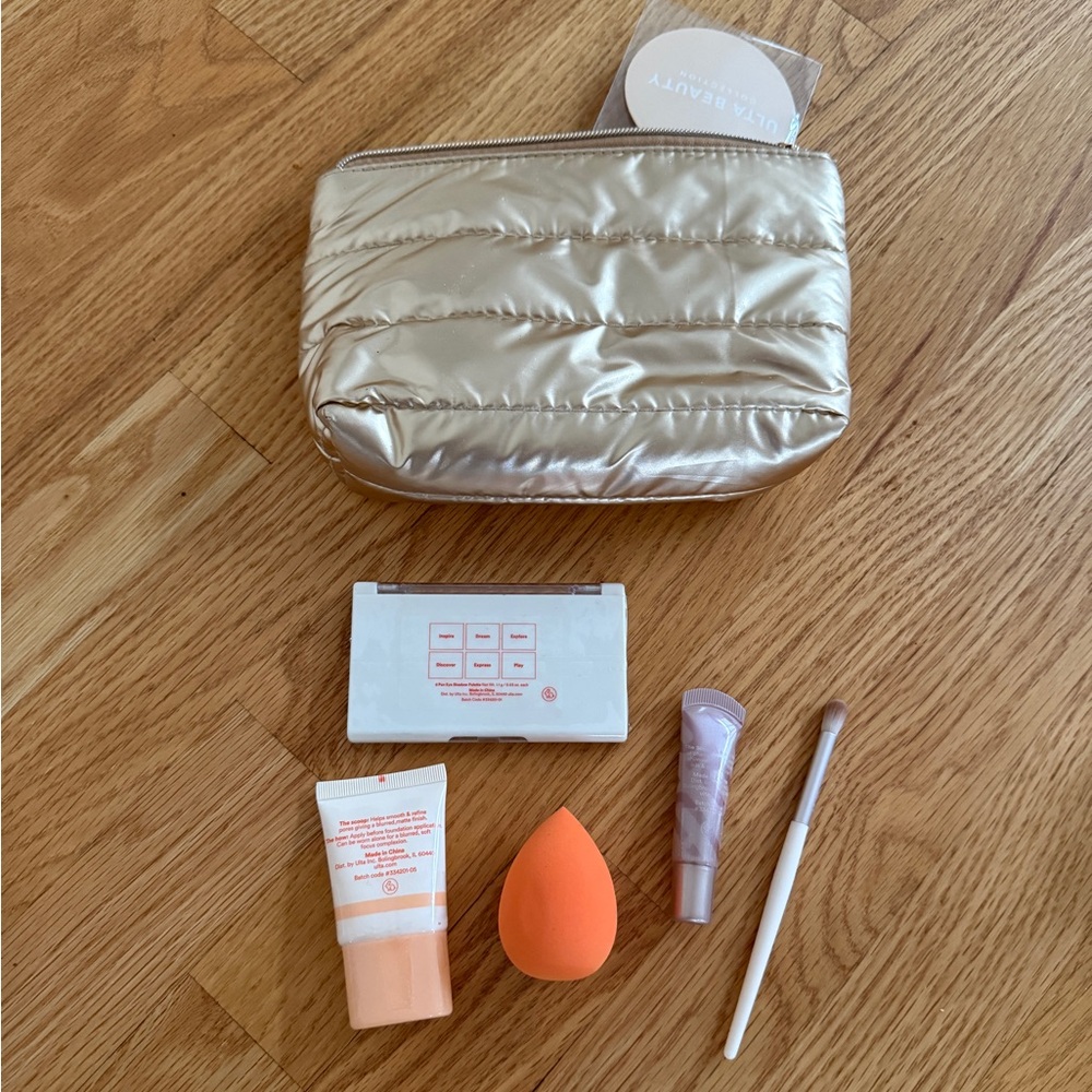Ulta beauty makeup kit holiday travel kit - Picture 2 of 2
